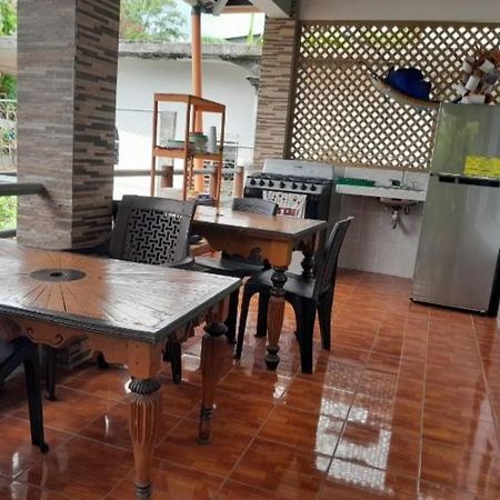 Hotel El Pez Dorado Rio Dulce Town Extérieur photo